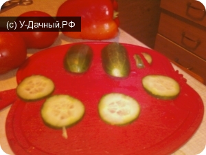 Поделки из овощей и фруктов. Звери из огурцов Поделки из овощей и фруктов. Звери из огурцов